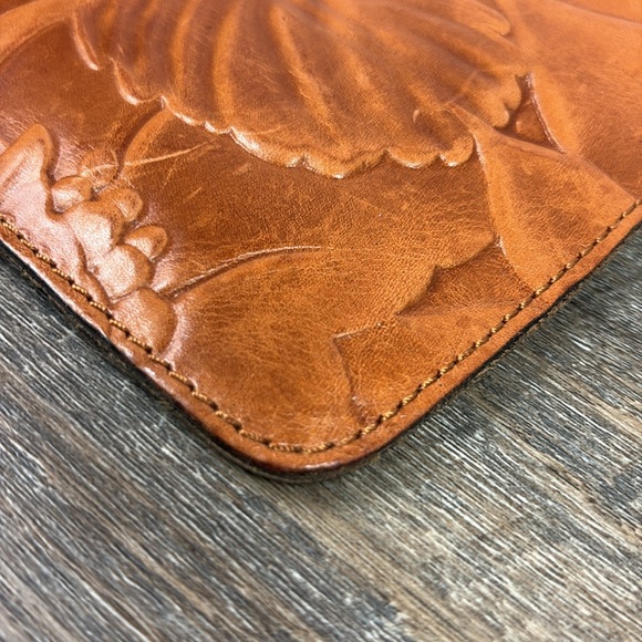 Patricia Nash Tooled Leather Wristlet - Picture 8 of 10